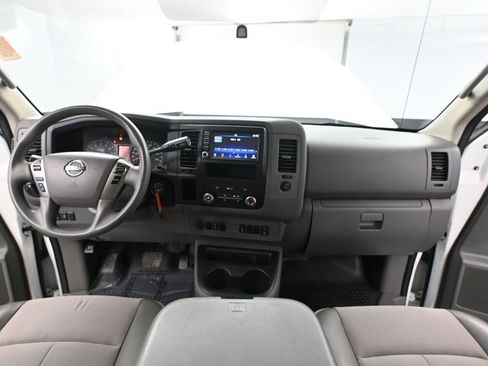 Used 2019 Nissan NV 2500 SV RWD image 23