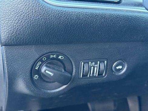 Used 2020 Dodge Challenger SXT image 12