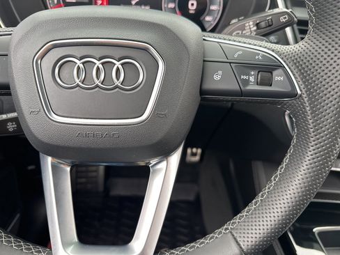 Used 2023 Audi SQ5 Prestige w/ Prestige Package image 17