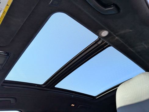 Certified 2024 BMW X7 M60i w/ Executive Package image 27