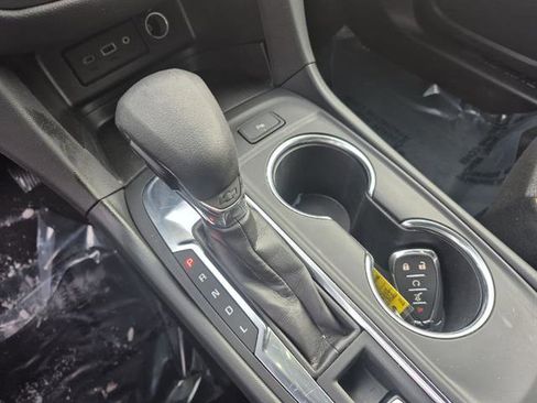 Used 2024 Chevrolet Equinox LT image 15