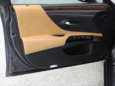 Used 2022 Lexus ES 350 w/ Premium Package FWD image 12