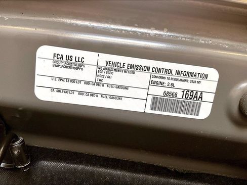 Used 2023 Jeep Gladiator Sport AWD/4WD image 34