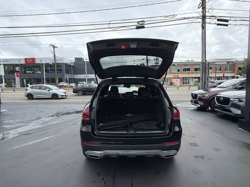 Used 2022 Mercedes-Benz GLC 300 4MATIC image 23