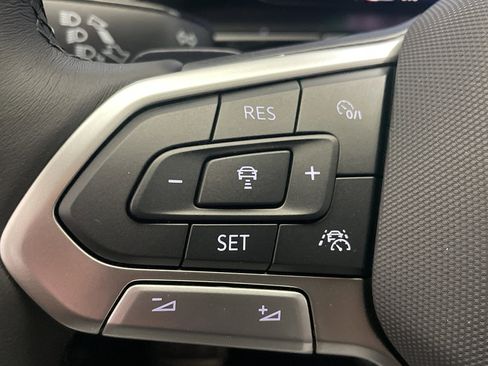 New 2026 Volkswagen Atlas Cross Sport SEL R-Line image 17