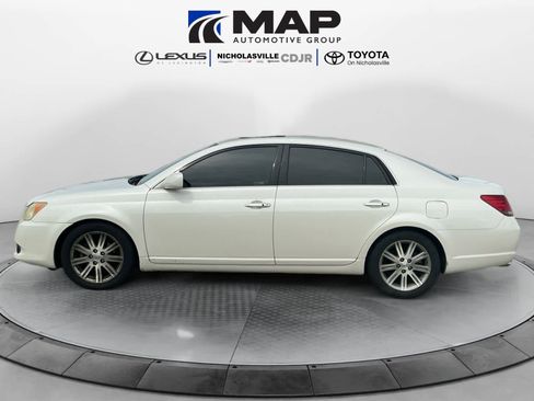 Used 2008 Toyota Avalon Limited FWD image 2