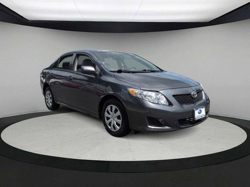Used 2010 Toyota Corolla LE FWD image 2