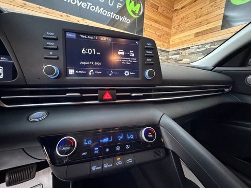 Used 2023 Hyundai Elantra SEL FWD image 30