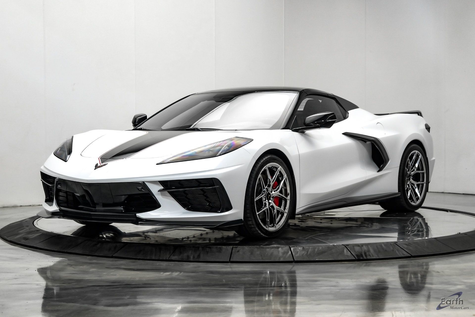 Used 2024 Chevrolet Corvette Stingray Premium Conv w/ Z51 Performance Package RWD image 4