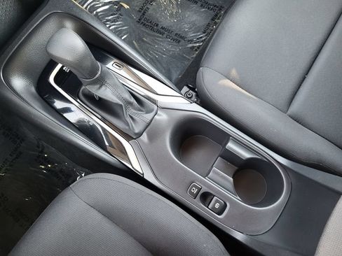 Used 2024 Toyota Corolla LE FWD image 16