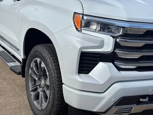 New 2026 Chevrolet Silverado 1500 High Country AWD/4WD image 5