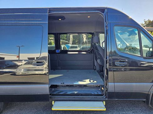 Used 2025 Mercedes-Benz Sprinter 3500 image 12
