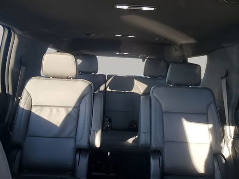 Used 2025 GMC Yukon Denali image 43