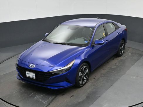 Used 2023 Hyundai Elantra SEL w/ Convenience Package image 56