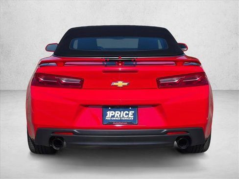 Used 2017 Chevrolet Camaro LT RWD image 7
