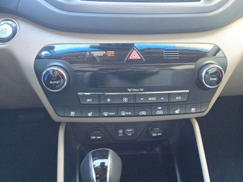 Used 2017 Hyundai Tucson Limited w/ Limited Ultimate Package 03 image 17