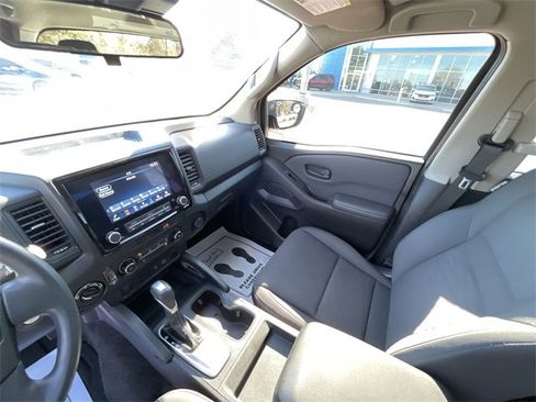 Used 2022 Nissan Frontier S image 14