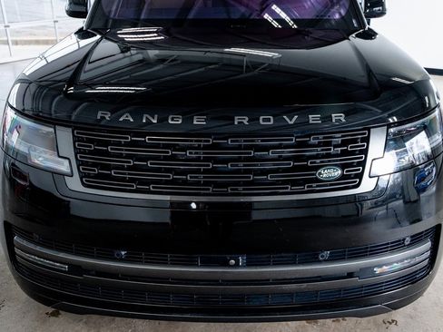 Used 2023 Land Rover Range Rover Long Wheelbase SE image 15