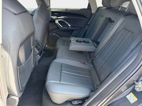 Certified 2025 Audi Q5 Premium Plus w/ Premium Plus image 12