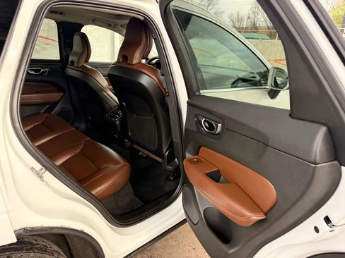 Used 2020 Volvo XC60 T5 Inscription image 21