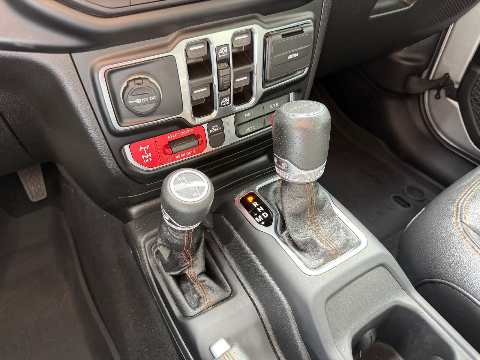 Used 2022 Jeep Gladiator Mojave w/ LED Lighting Group AWD/4WD image 42