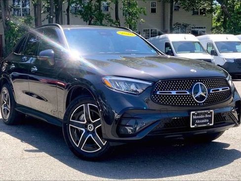 Used 2026 Mercedes-Benz GLC 300 4MATIC image 1