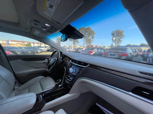 Used 2013 Cadillac XTS Platinum FWD image 12