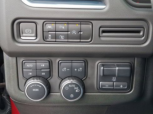 Used 2023 Chevrolet Tahoe RST w/ Luxury Package image 26