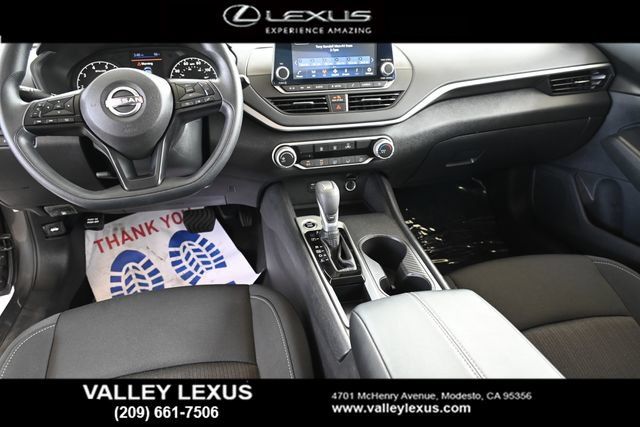 Used 2025 Nissan Altima 2.5 S FWD image 16