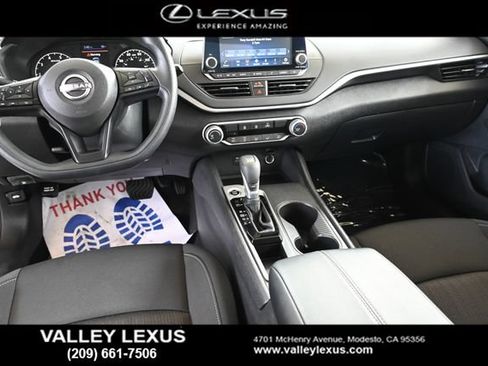 Used 2025 Nissan Altima 2.5 S FWD image 16