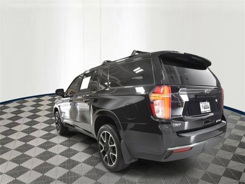 Used 2022 Chevrolet Suburban RST w/ Luxury Package image 3