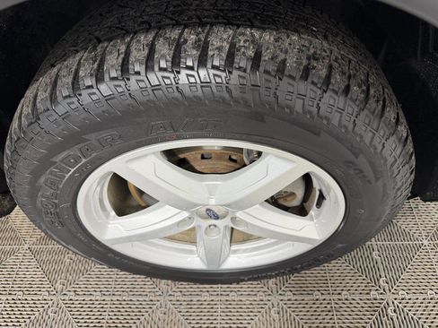 Used 2016 Ford Explorer XLT w/ Equipment Group 202A image 23