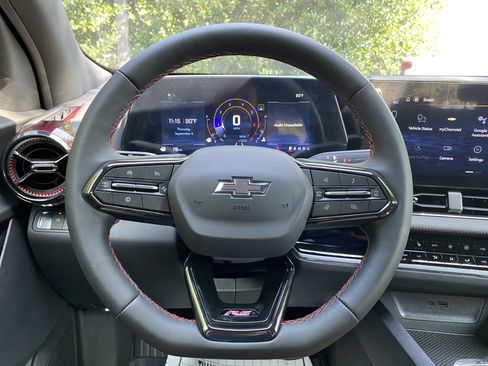 Used 2026 Chevrolet Equinox RS w/ Safety and Technology Package image 18