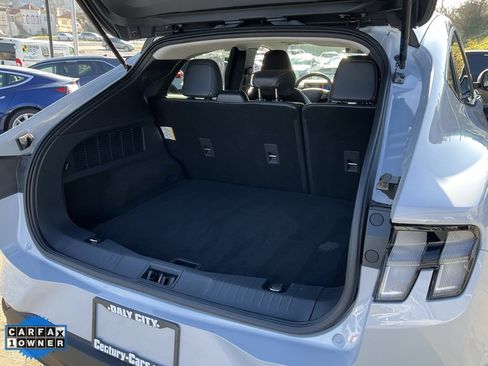 Used 2022 Ford Mustang Mach-E Select image 8