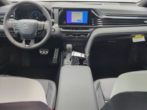 Used 2025 Toyota Camry SE FWD image 21
