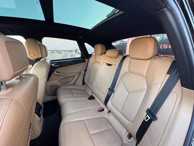 Used 2017 Porsche Macan GTS AWD/4WD image 25