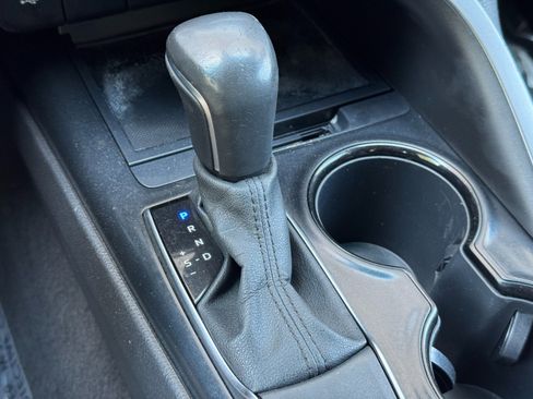 Used 2020 Toyota Camry SE FWD image 26