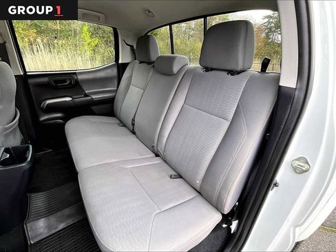 Used 2019 Toyota Tacoma SR5 AWD/4WD image 21