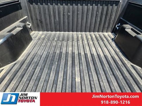 Used 2025 Toyota Tacoma TRD Off-Road AWD/4WD image 32