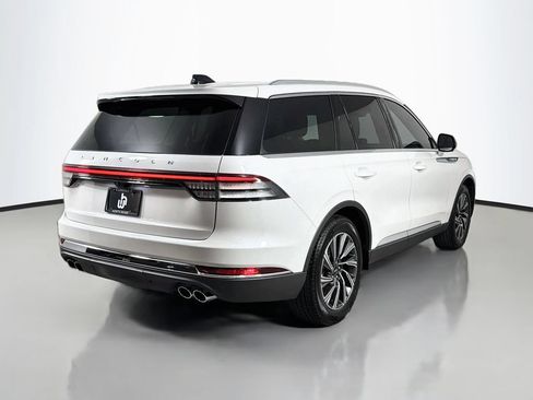 Used 2026 Lincoln Aviator 2WD image 5