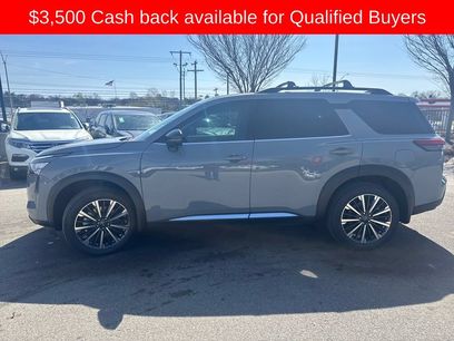 New 2026 Nissan Pathfinder Platinum w/ Cargo Package