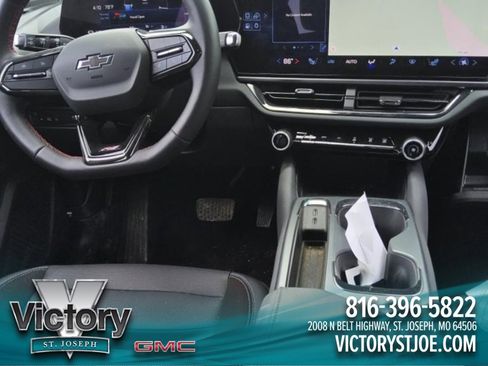 Used 2024 Chevrolet Equinox EV RS image 2