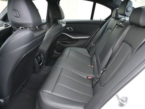 Used 2025 BMW 330i xDrive Sedan AWD/4WD image 19