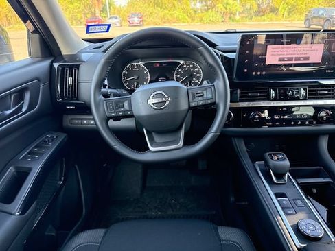 Certified 2026 Nissan Pathfinder SV AWD/4WD image 14
