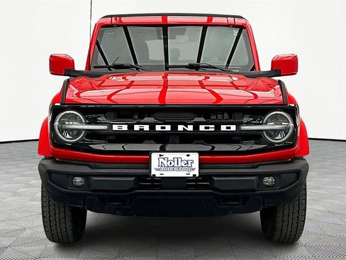 Used 2024 Ford Bronco Outer Banks image 3