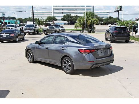 Used 2024 Nissan Sentra SV FWD image 4
