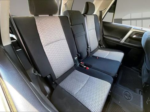 Used 2018 Toyota 4Runner SR5 AWD/4WD image 21