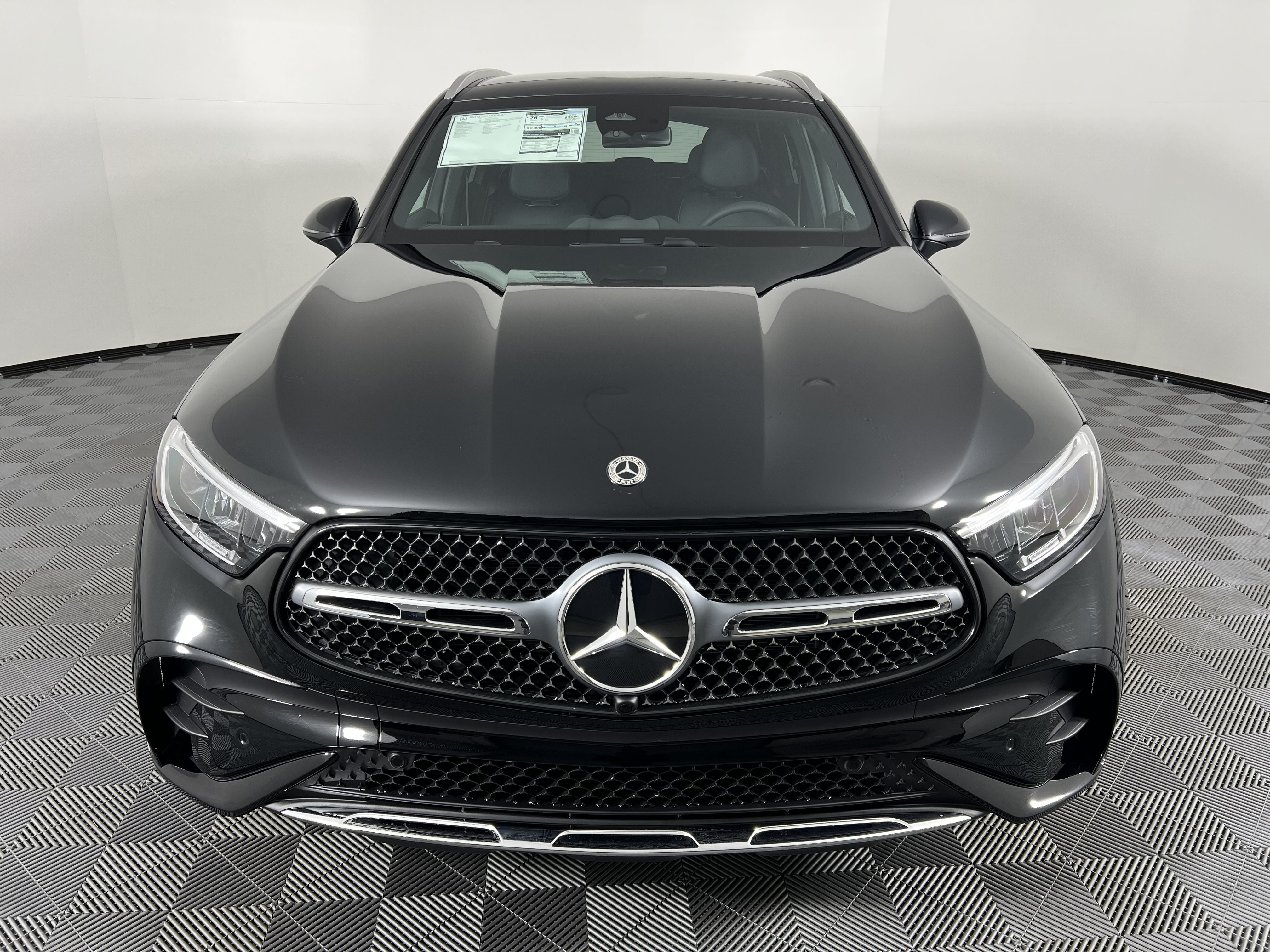 Used 2026 Mercedes-Benz GLC 300 4MATIC image 4