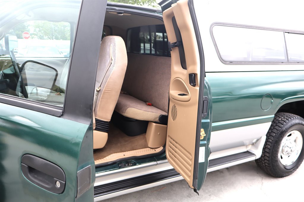 Used 2000 Dodge Ram 2500 Truck 2WD Quad Cab image 39