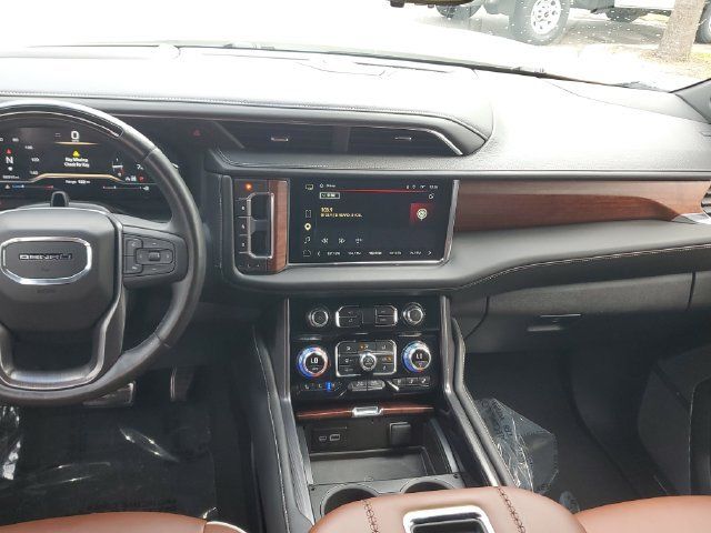 Certified 2023 GMC Yukon XL Denali Ultimate AWD/4WD image 19